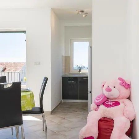 Hana's Eyes * Hvar Town